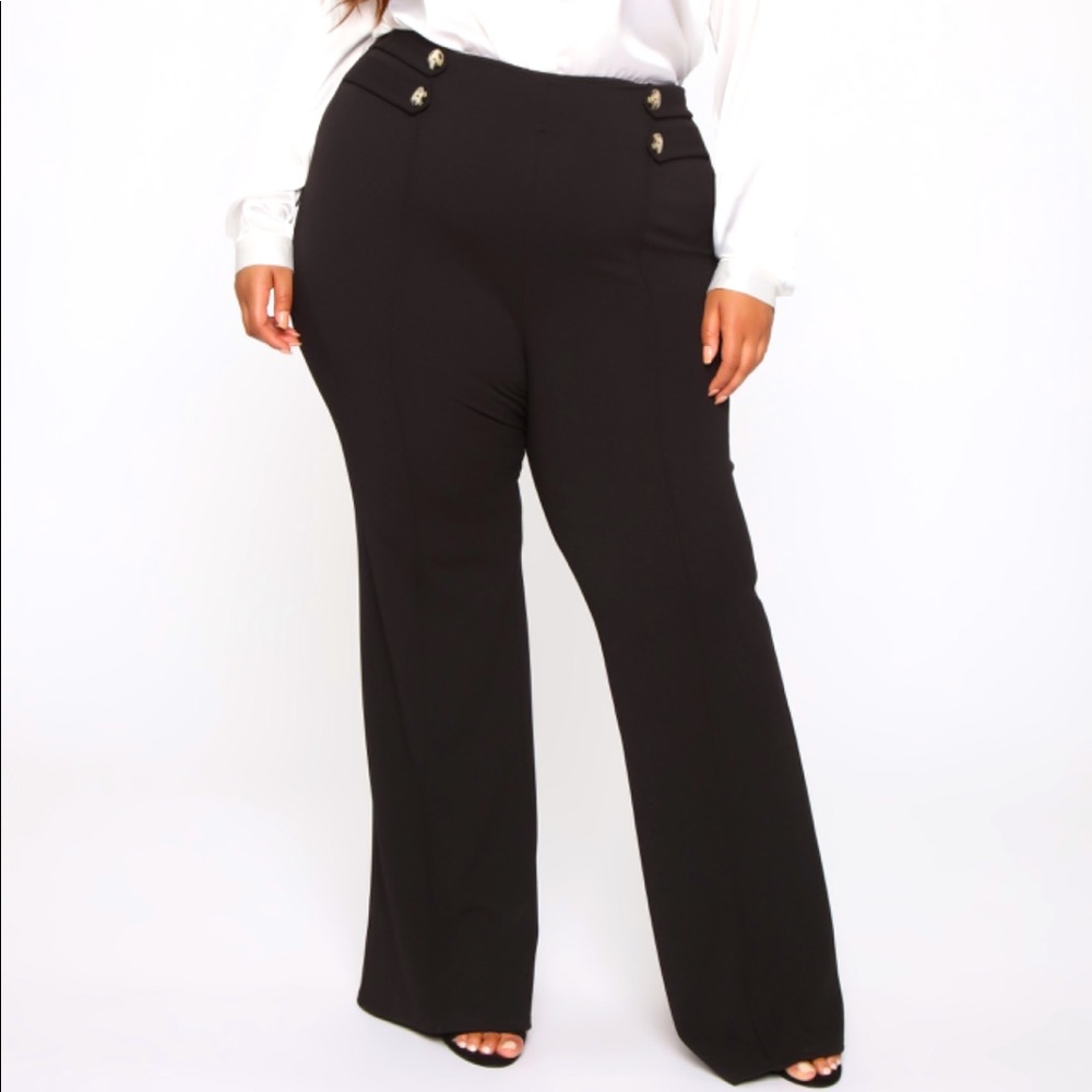 BUTTON DETAIL FLARE PANTS 👖